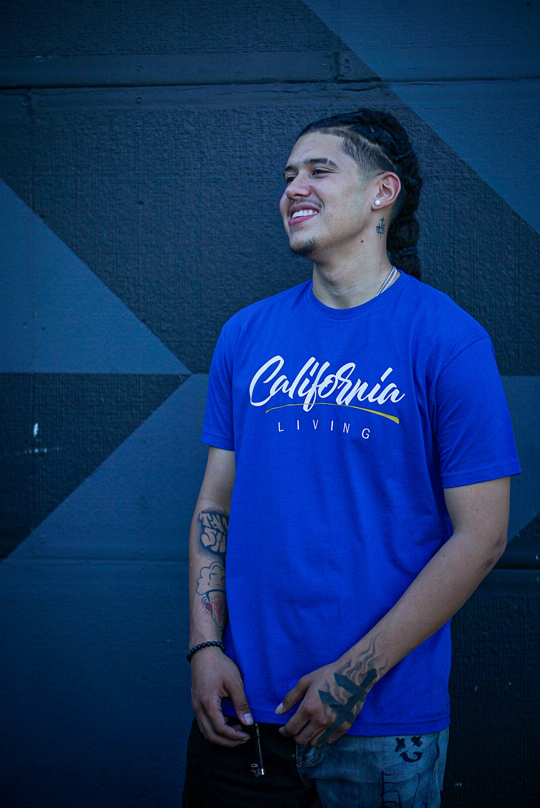 California Living in royal blue