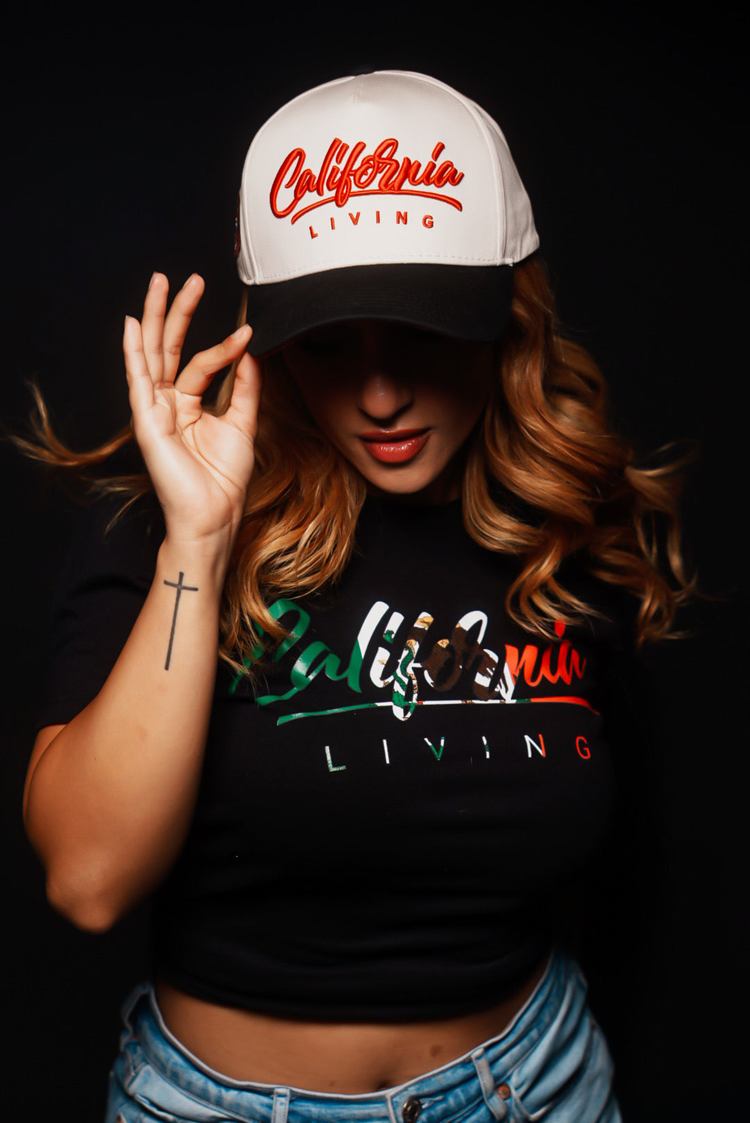 California Living Hat in cream and cherry red
